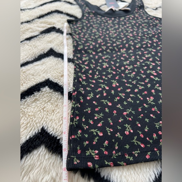 Levi’s rose bud tank top NWT size small - Picture 6 of 9